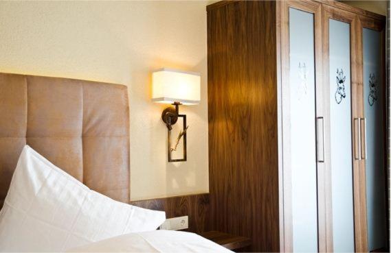 אישגל Hotel Garni Caroline חדר תמונה