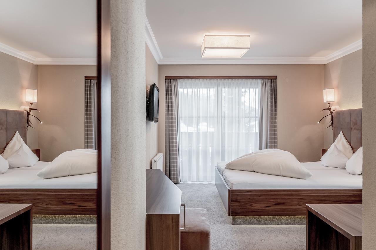 אישגל Hotel Garni Caroline מראה חיצוני תמונה