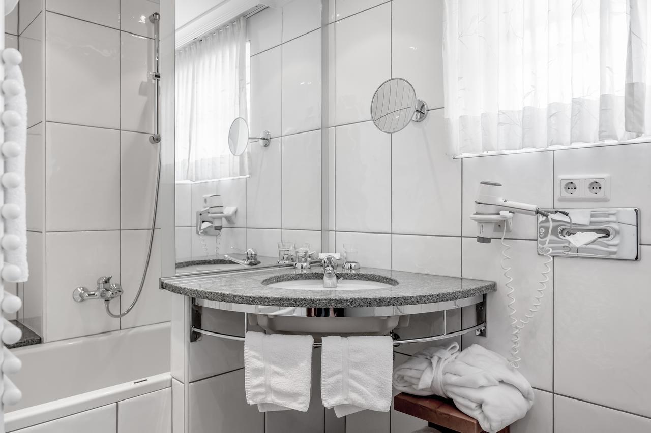 אישגל Hotel Garni Caroline מראה חיצוני תמונה